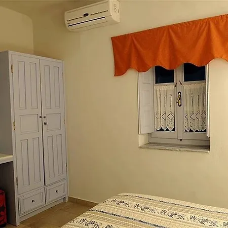 Haraki Apartment Folegandros Town